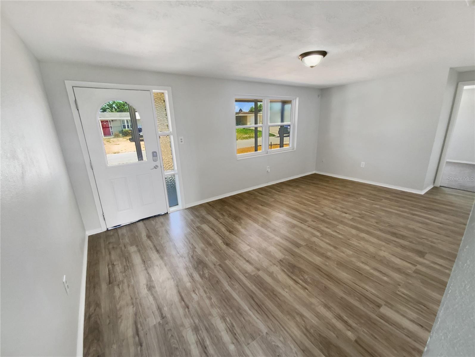 Image 11 of 19 For 4848 Colonnade Avenue