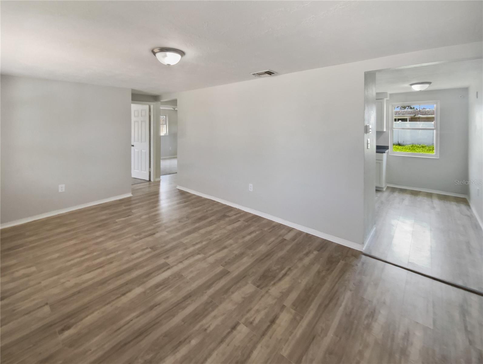 Image 13 of 19 For 4848 Colonnade Avenue