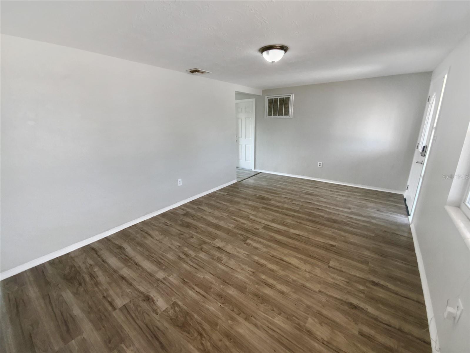 Image 3 of 19 For 4848 Colonnade Avenue