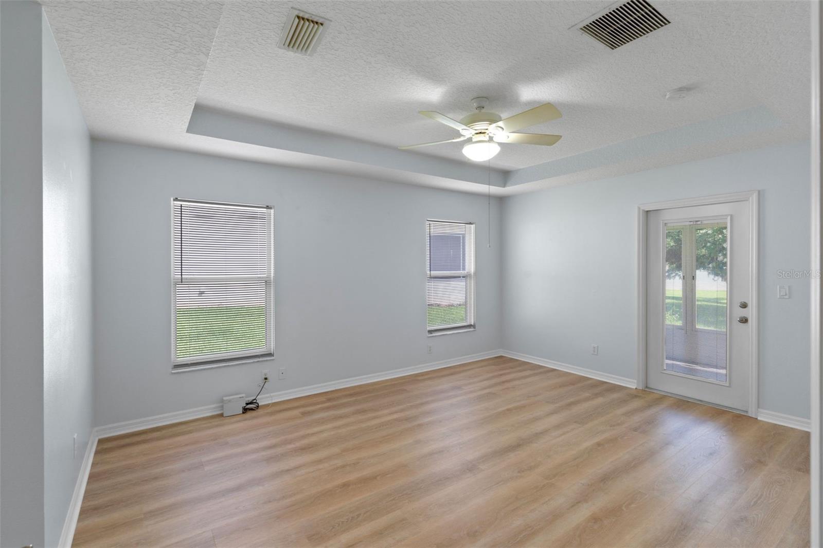 Image 16 of 47 For 26908 Honeymoon Avenue