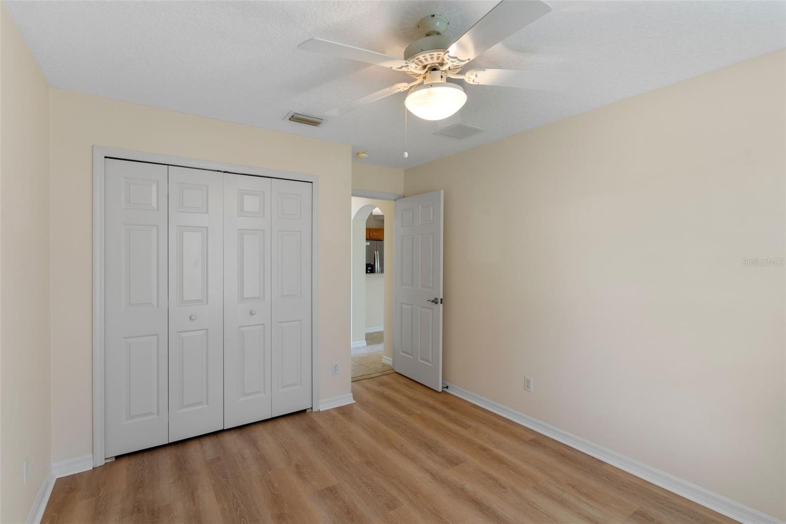 Image 22 of 47 For 26908 Honeymoon Avenue