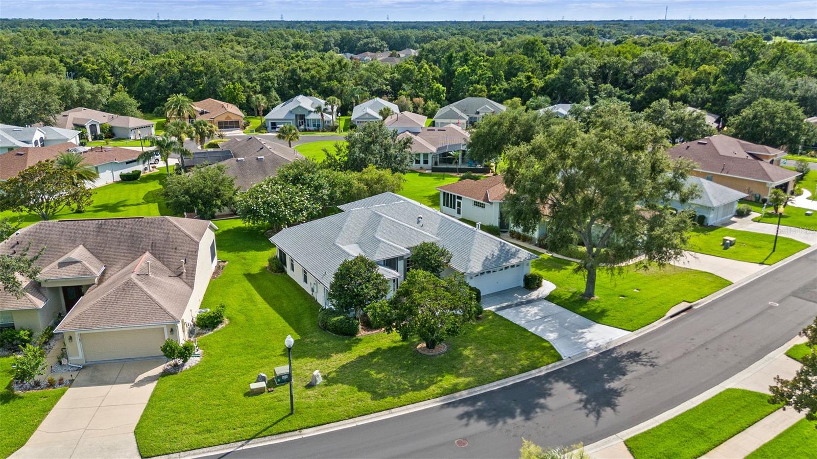 Image 34 of 47 For 26908 Honeymoon Avenue