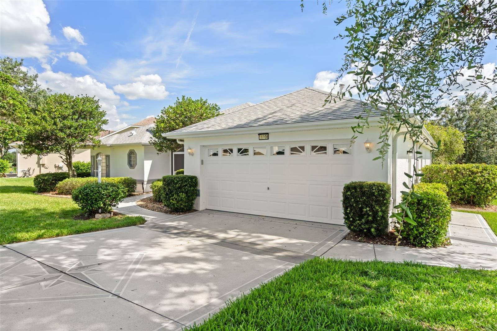 Image 4 of 47 For 26908 Honeymoon Avenue