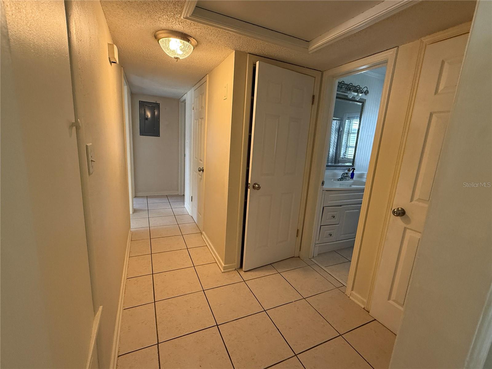 Image 22 of 40 For 1534 Hialeah Street