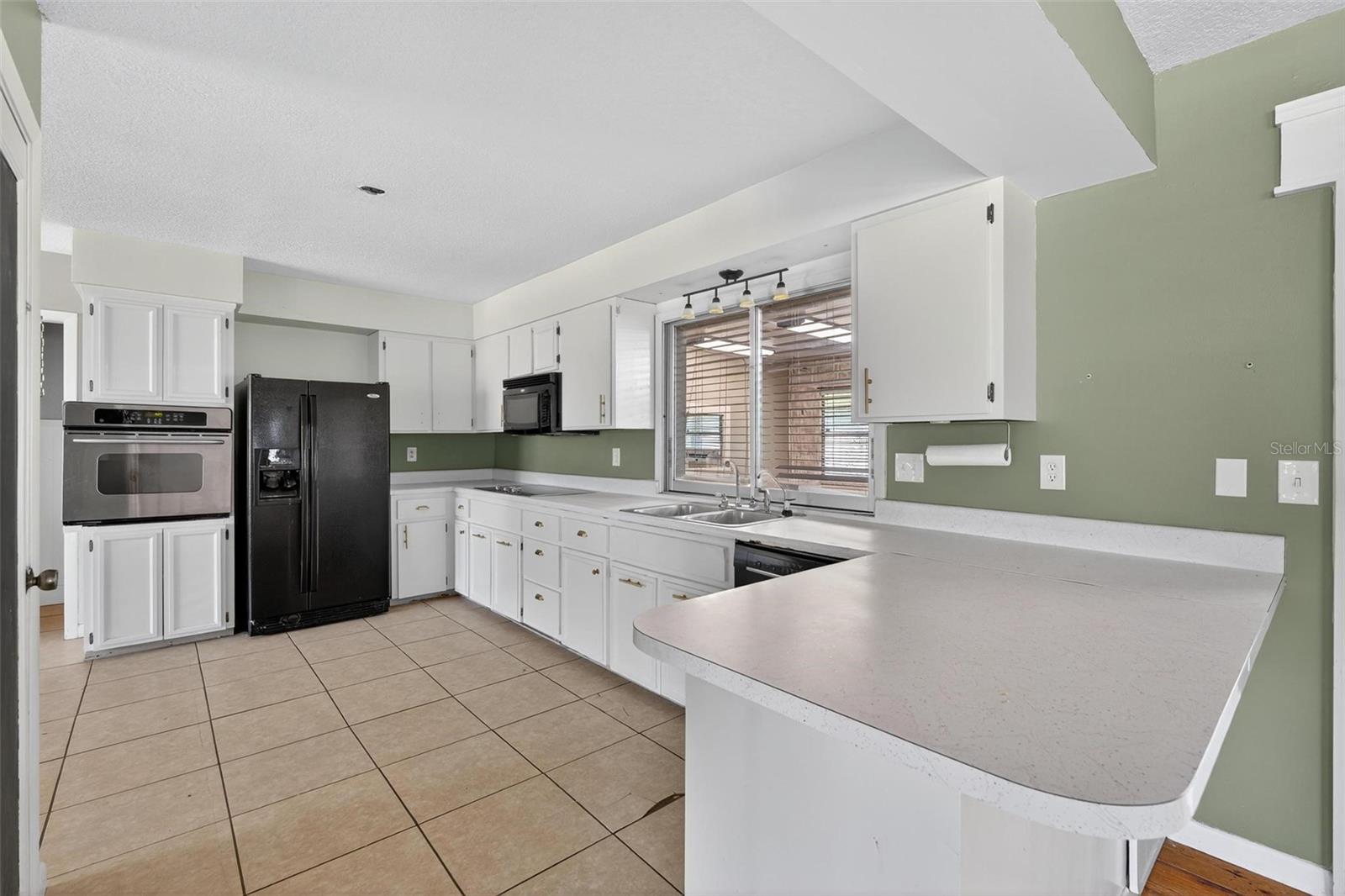 Image 16 of 56 For 730 Oak Drive