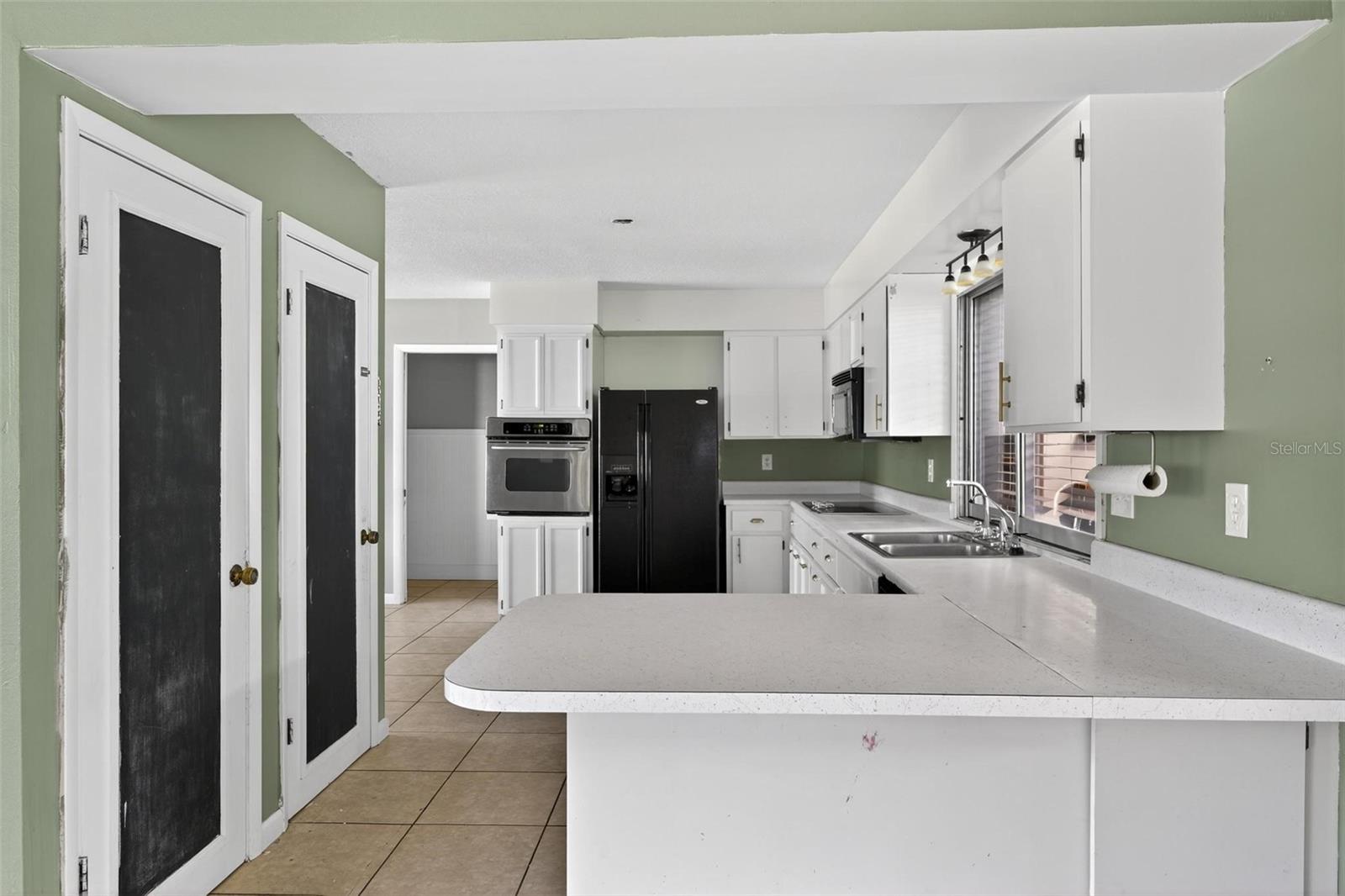 Image 17 of 56 For 730 Oak Drive