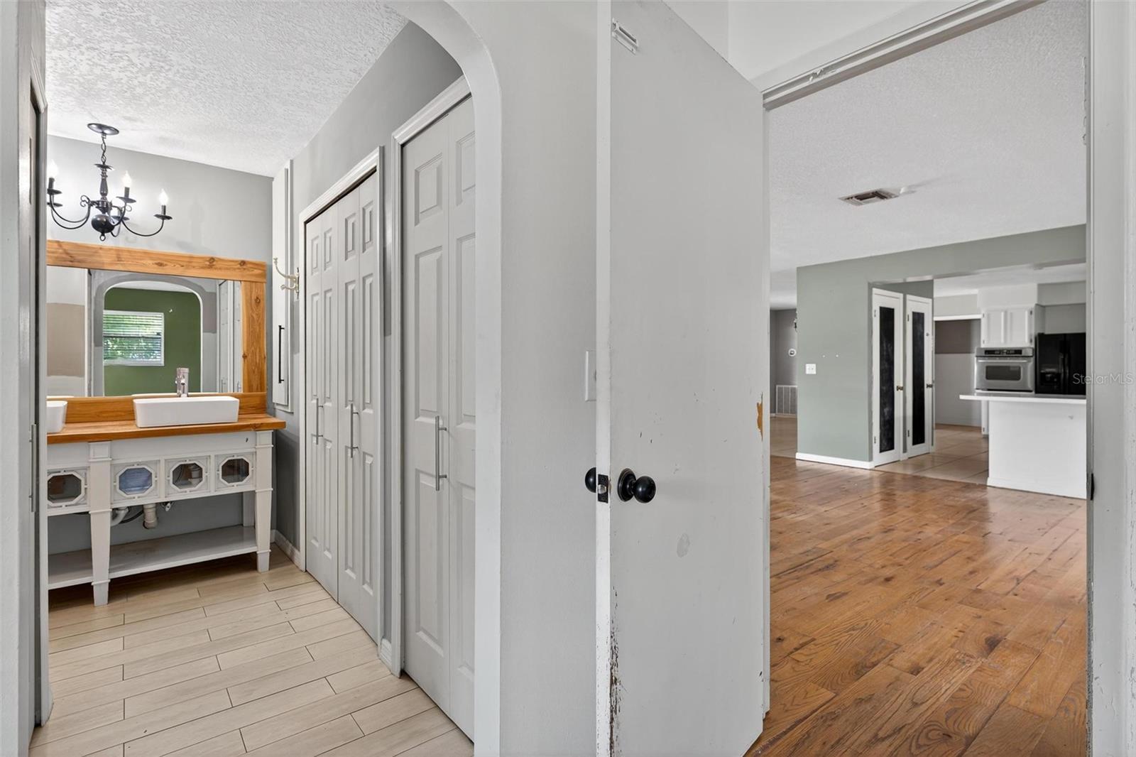 Image 21 of 56 For 730 Oak Drive