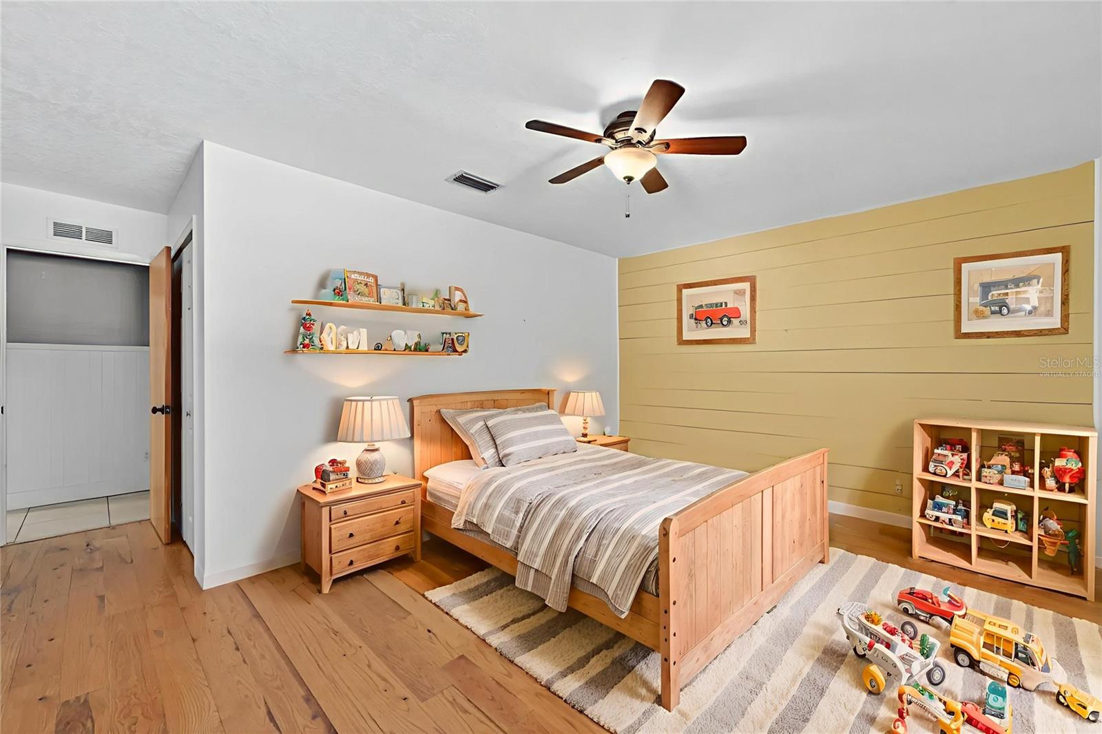 Image 31 of 56 For 730 Oak Drive