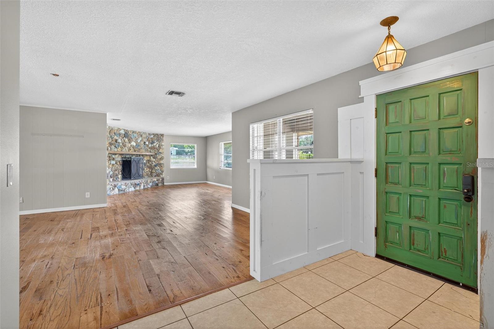 Image 4 of 56 For 730 Oak Drive