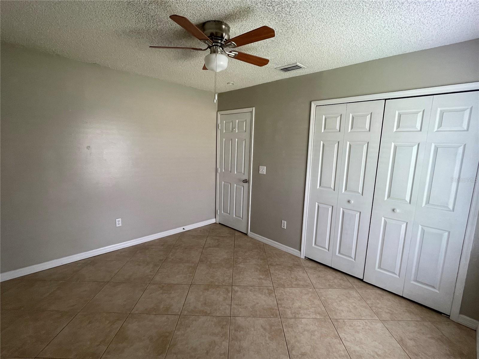Image 19 of 25 For 4012 King Edward Drive
