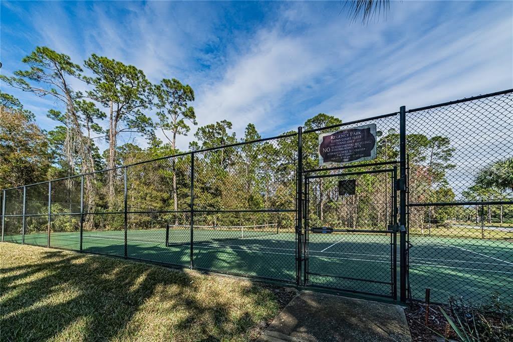 Image 22 of 25 For 4012 King Edward Drive