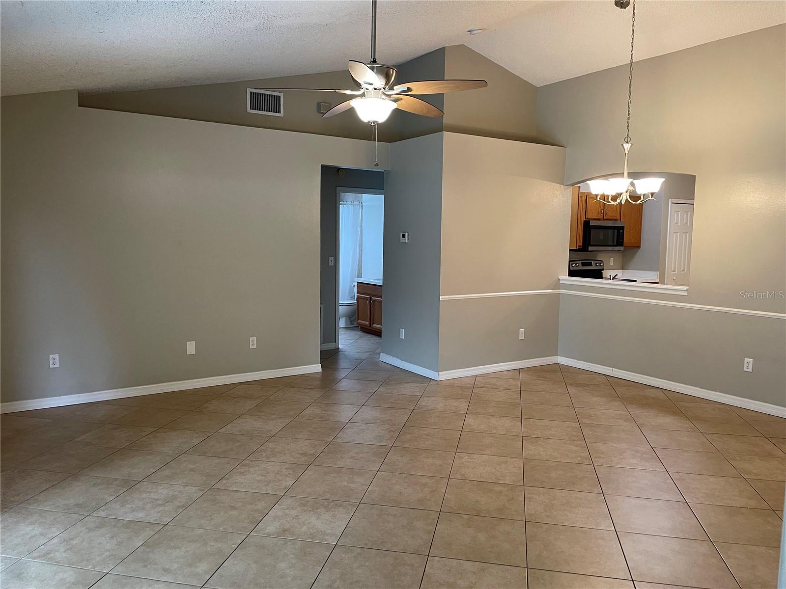 Image 7 of 25 For 4012 King Edward Drive