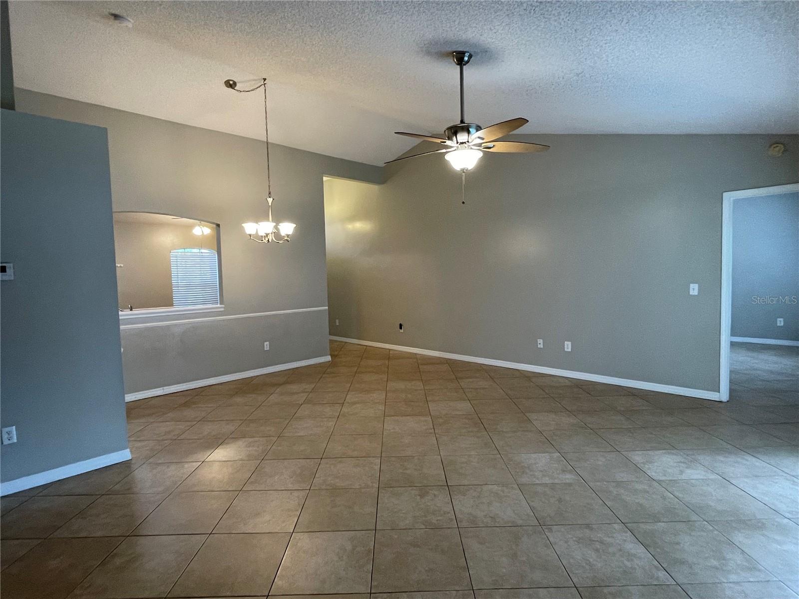 Image 8 of 25 For 4012 King Edward Drive