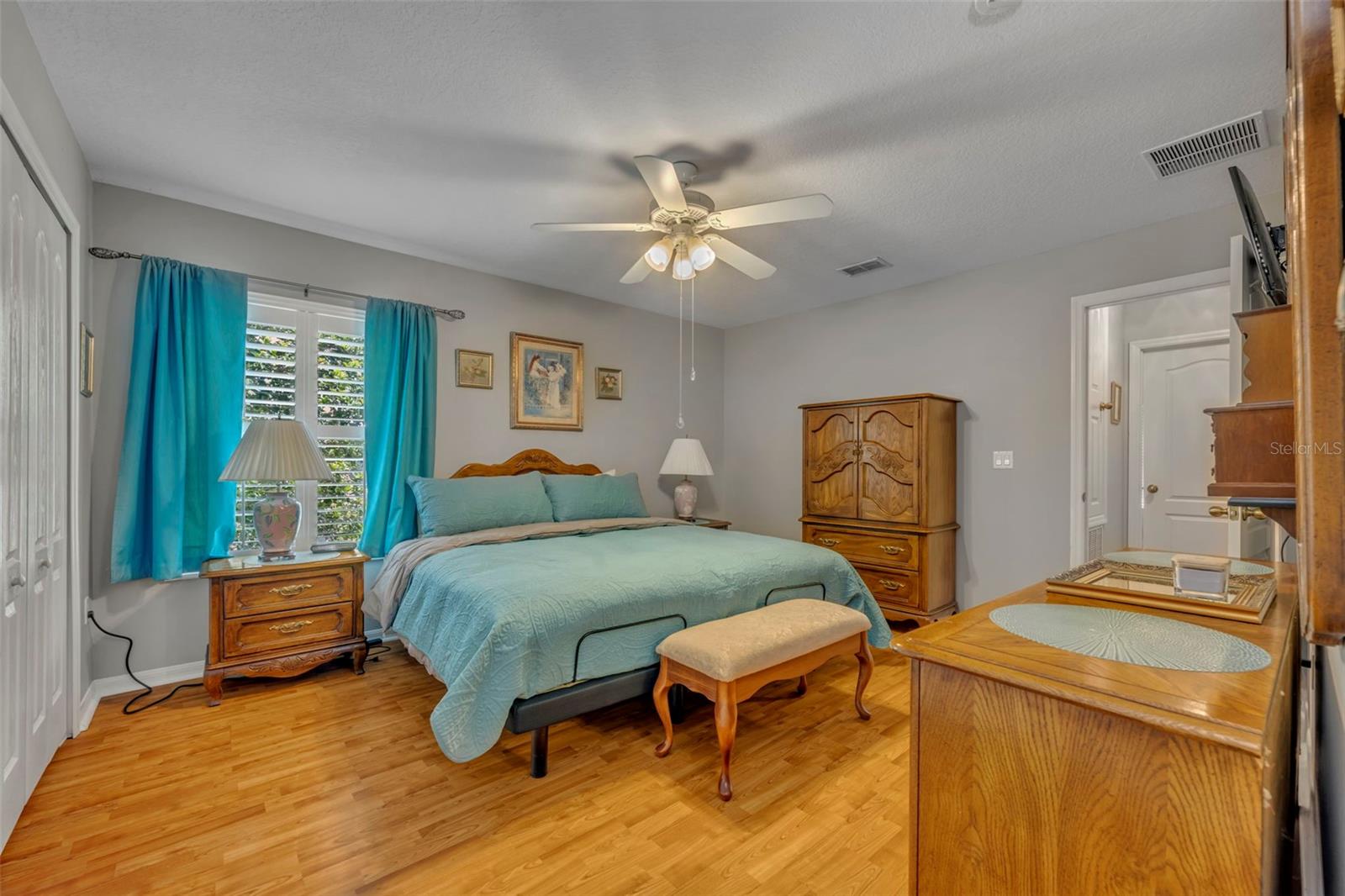 Image 37 of 60 For 9809 Osprey Landing Drive