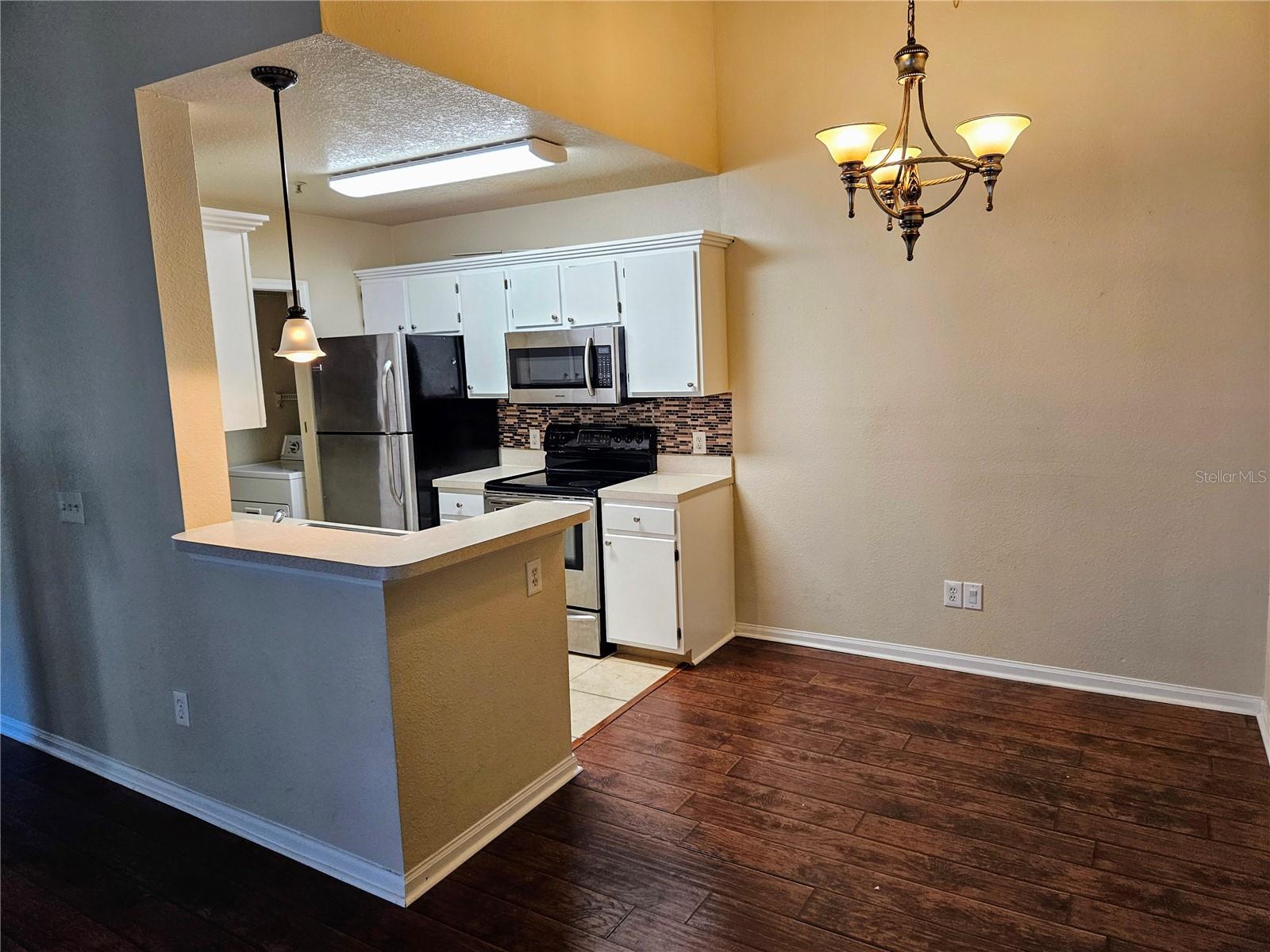 Image 16 of 44 For 6548 Swissco Drive 62