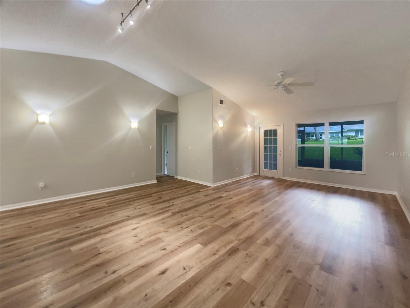 Image 18 of 22 For 9028 Village Green Boulevard