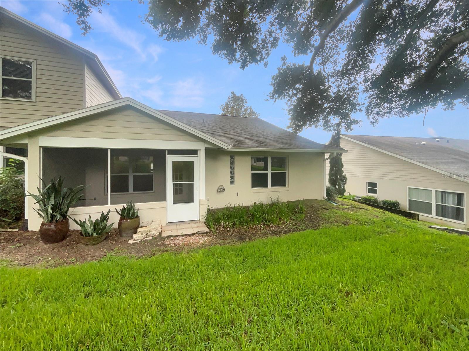 Image 21 of 22 For 9028 Village Green Boulevard