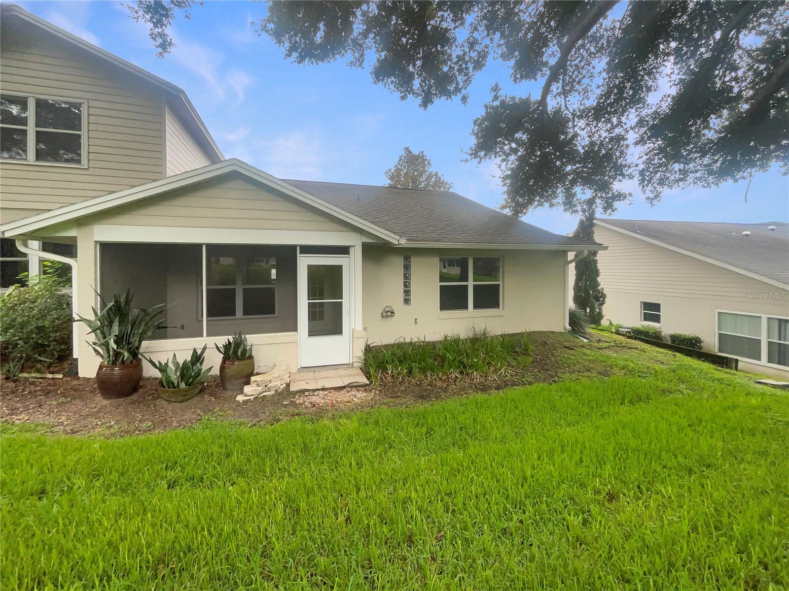 Image 8 of 22 For 9028 Village Green Boulevard