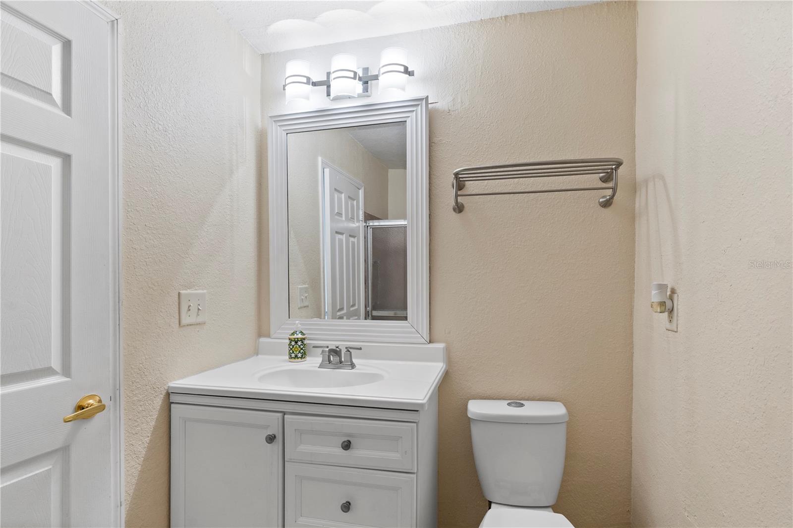 Image 13 of 29 For 534 Orange Drive 11