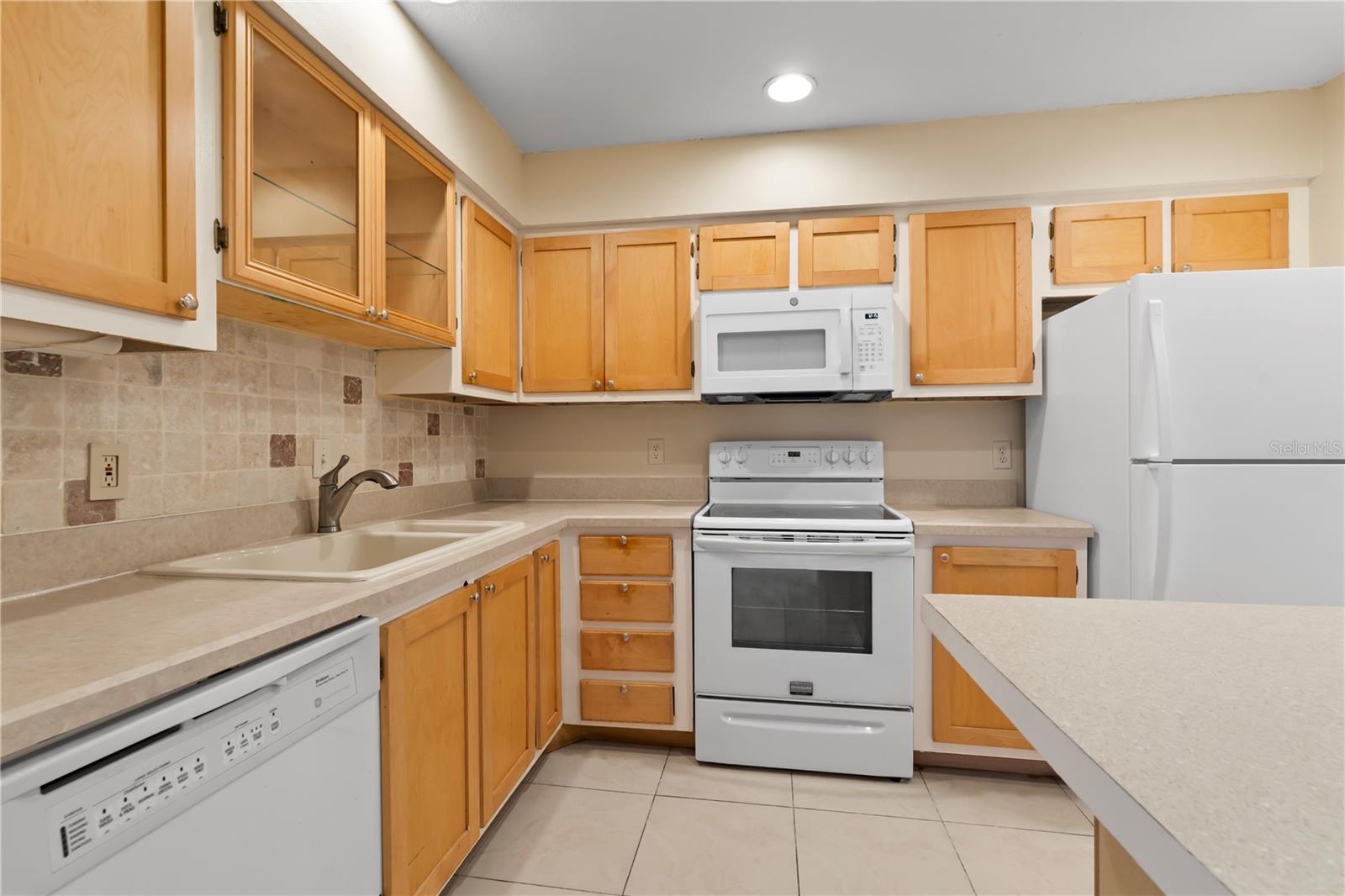 Image 7 of 29 For 534 Orange Drive 11