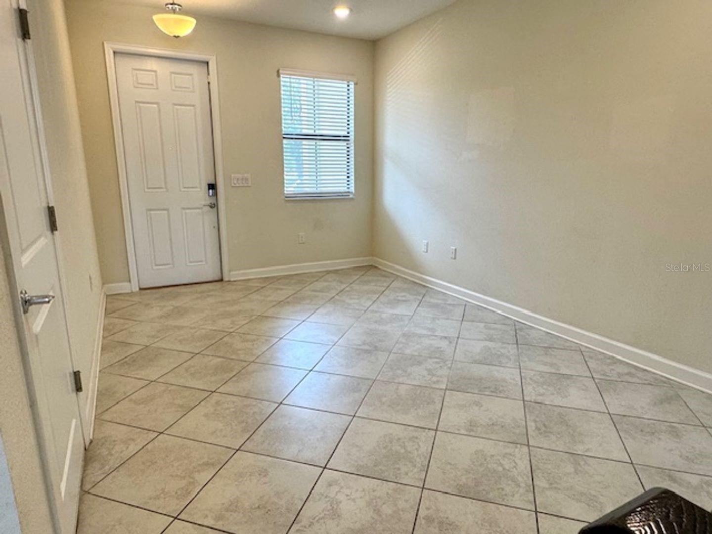 Image 11 of 31 For 1224 Royal St George Boulevard