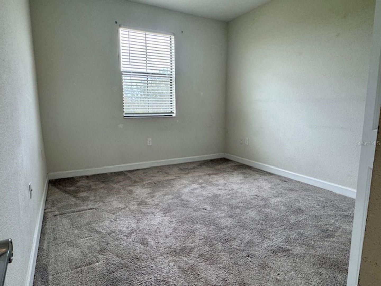 Image 21 of 31 For 1224 Royal St George Boulevard