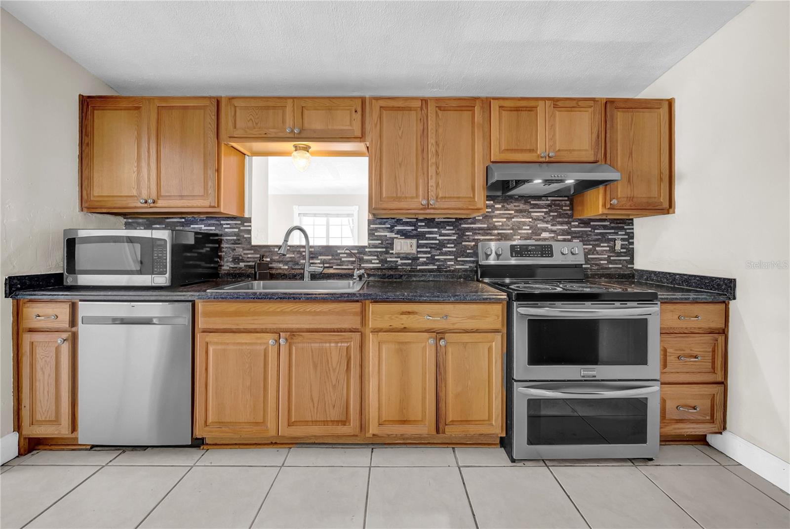 Image 11 of 35 For 1352 Foxwood Drive