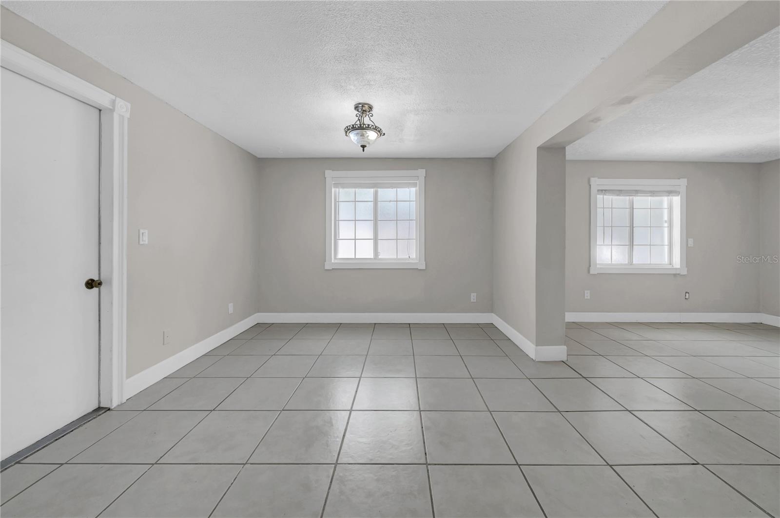 Image 13 of 35 For 1352 Foxwood Drive