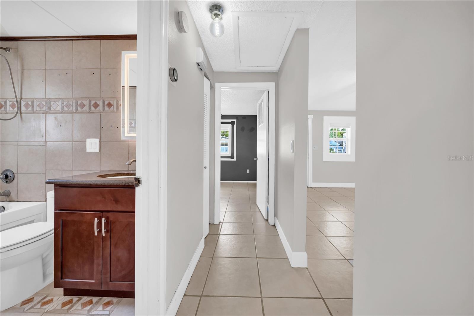 Image 22 of 35 For 1352 Foxwood Drive