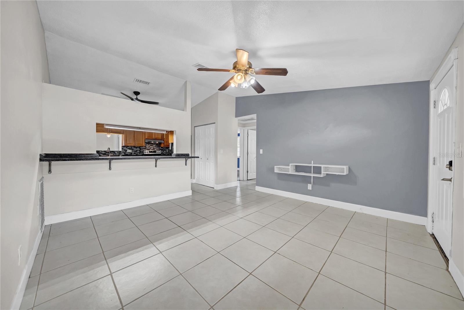 Image 7 of 35 For 1352 Foxwood Drive