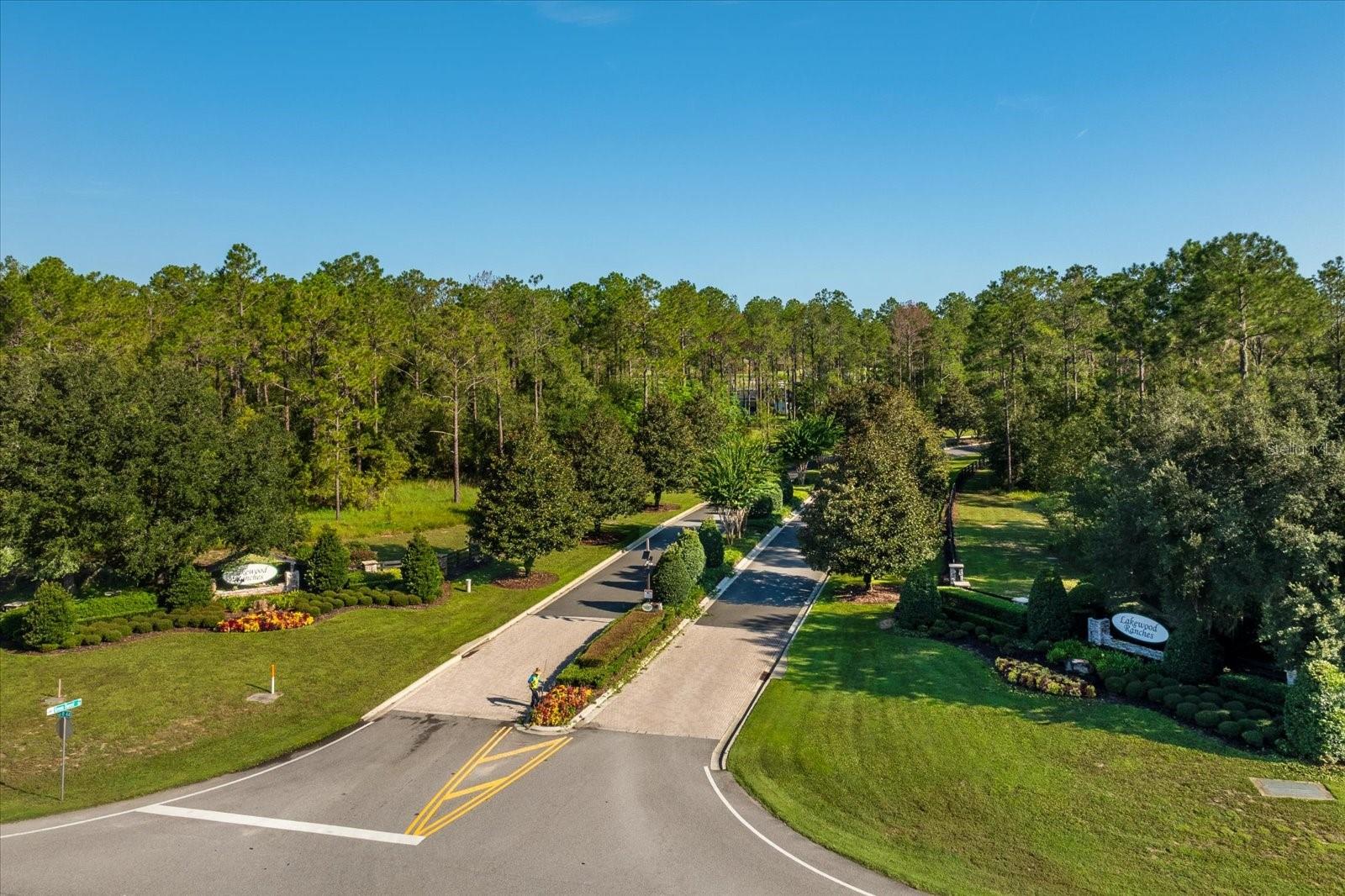 Image 3 of 11 For 35135 Pinegate Trail