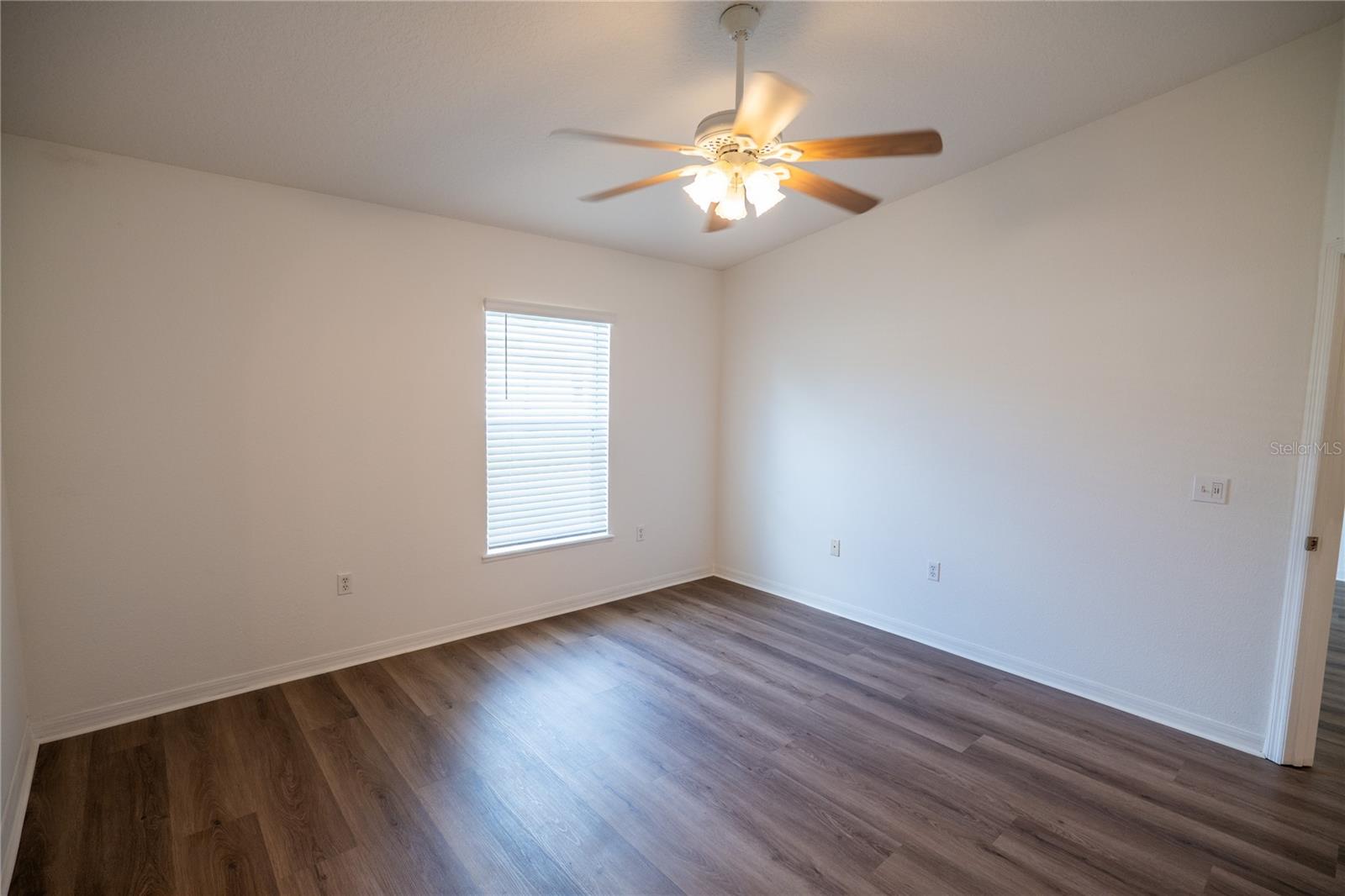 Image 20 of 24 For 2123 Anoka Way