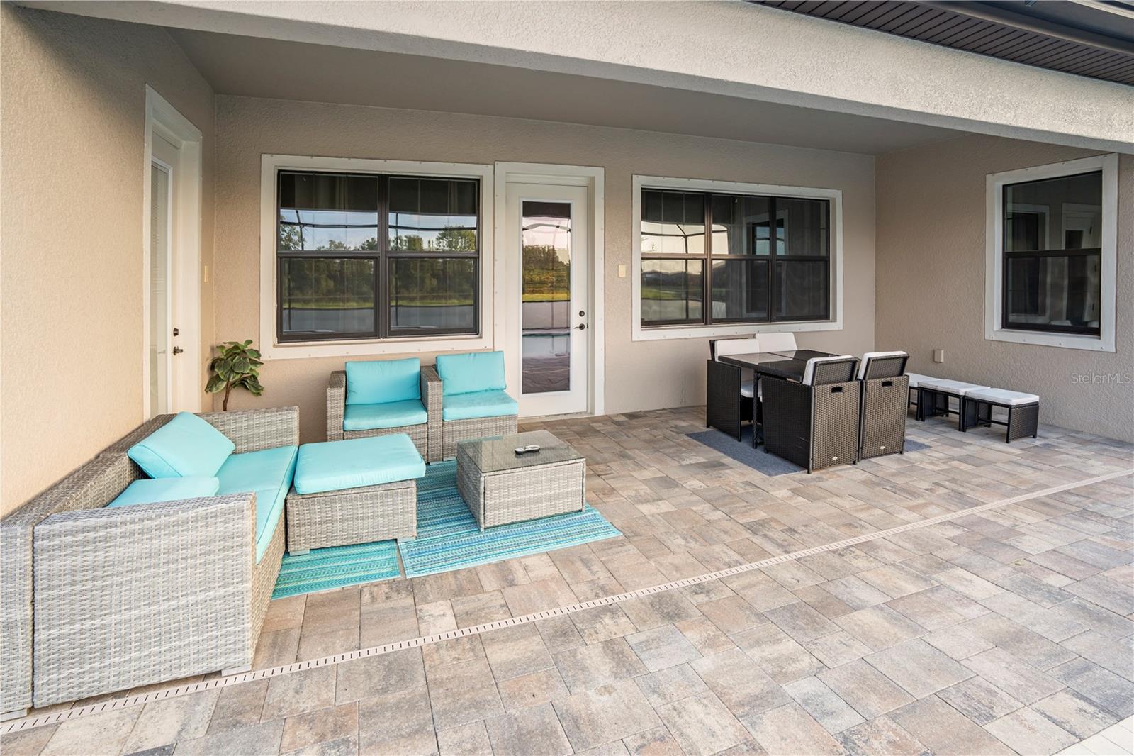 Image 23 of 51 For 7523 Paradiso Drive
