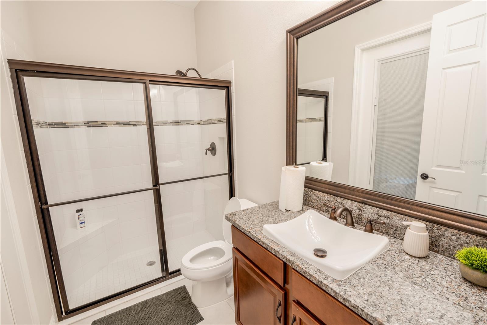 Image 24 of 51 For 7523 Paradiso Drive