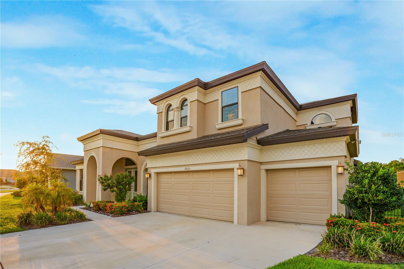 Image 31 of 51 For 7523 Paradiso Drive
