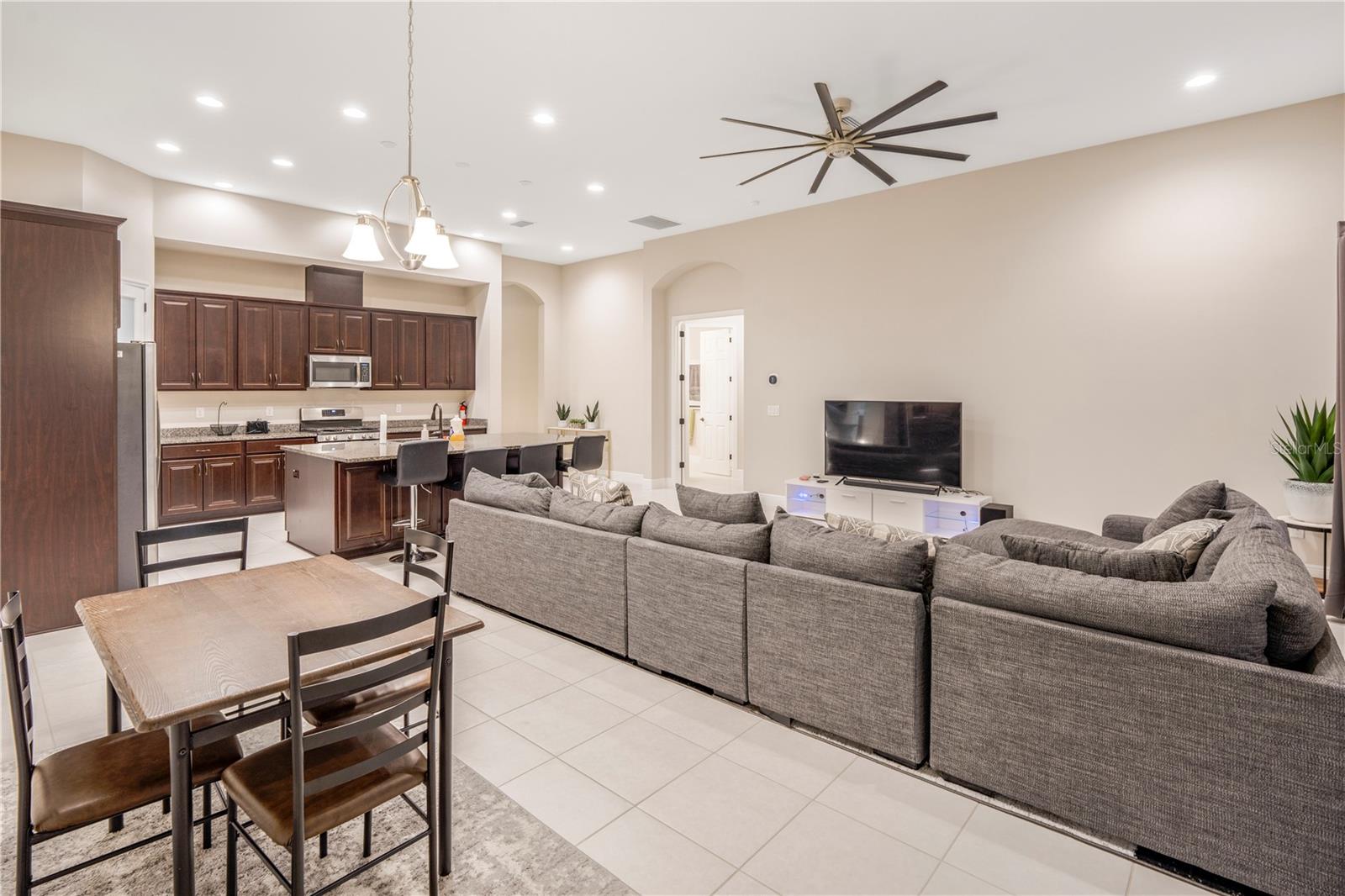 Image 4 of 51 For 7523 Paradiso Drive