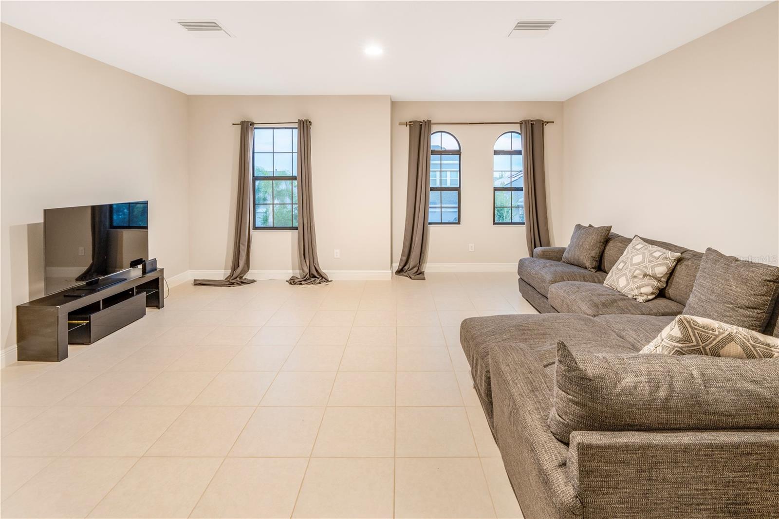 Image 44 of 51 For 7523 Paradiso Drive