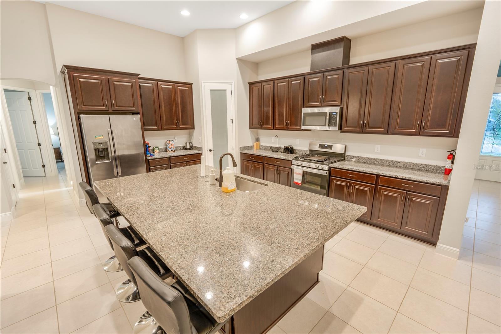 Image 6 of 51 For 7523 Paradiso Drive