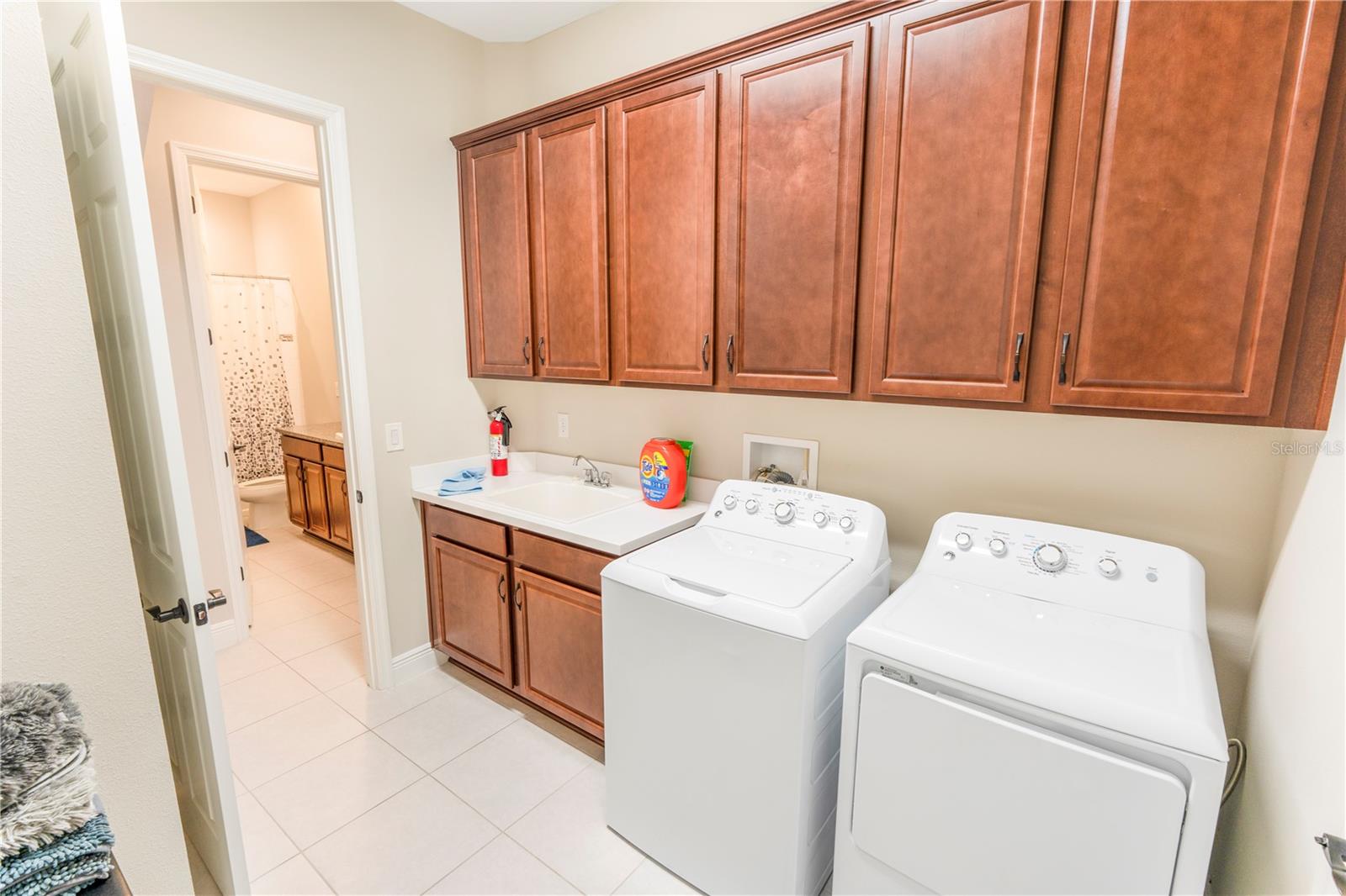 Image 9 of 51 For 7523 Paradiso Drive