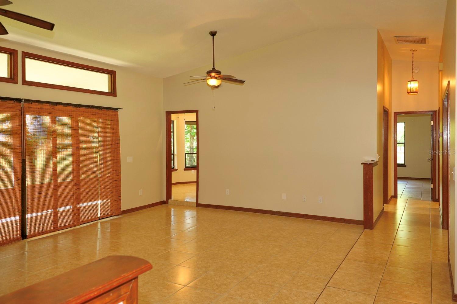 Image 3 of 22 For 5848 Windmill Court