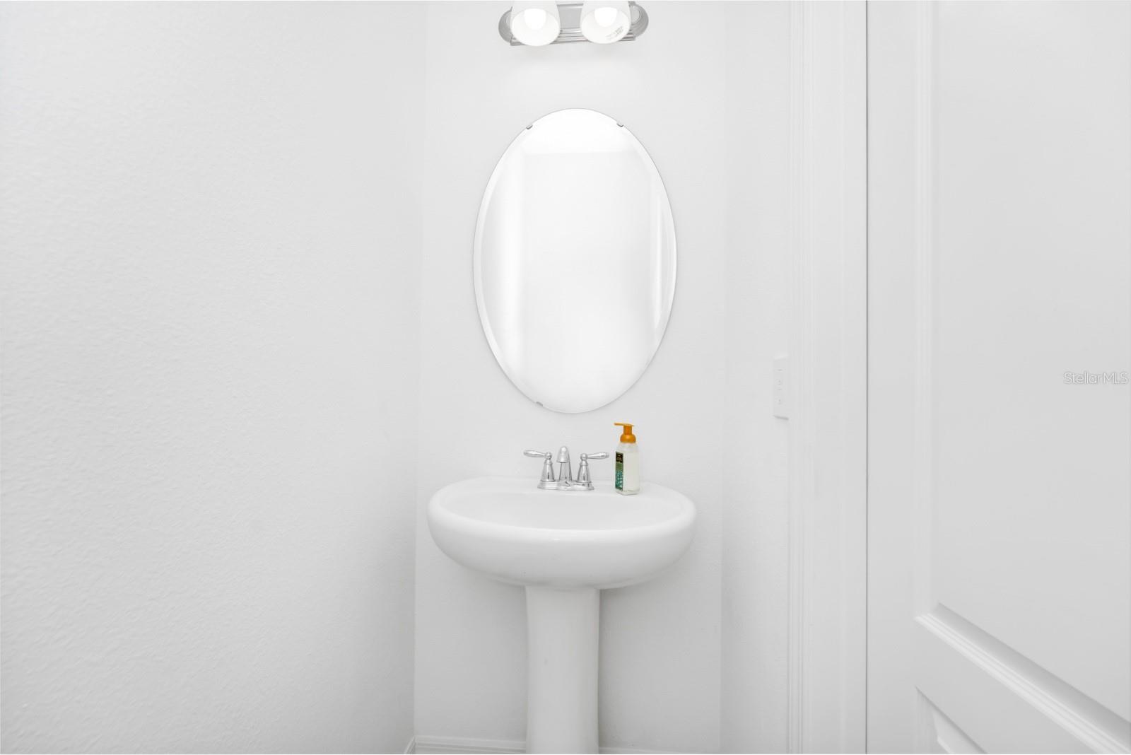 Image 19 of 56 For 652 Benoi Drive