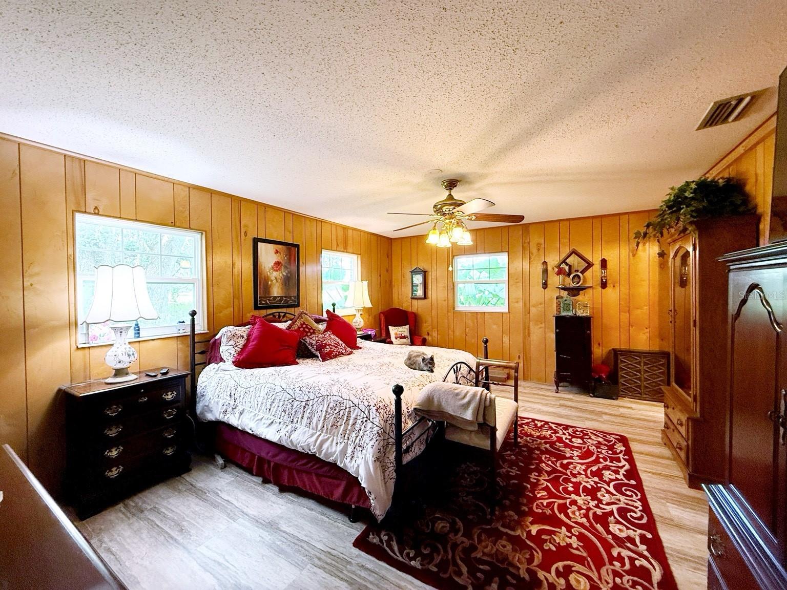 Image 3 of 14 For 6896 Cr 619  