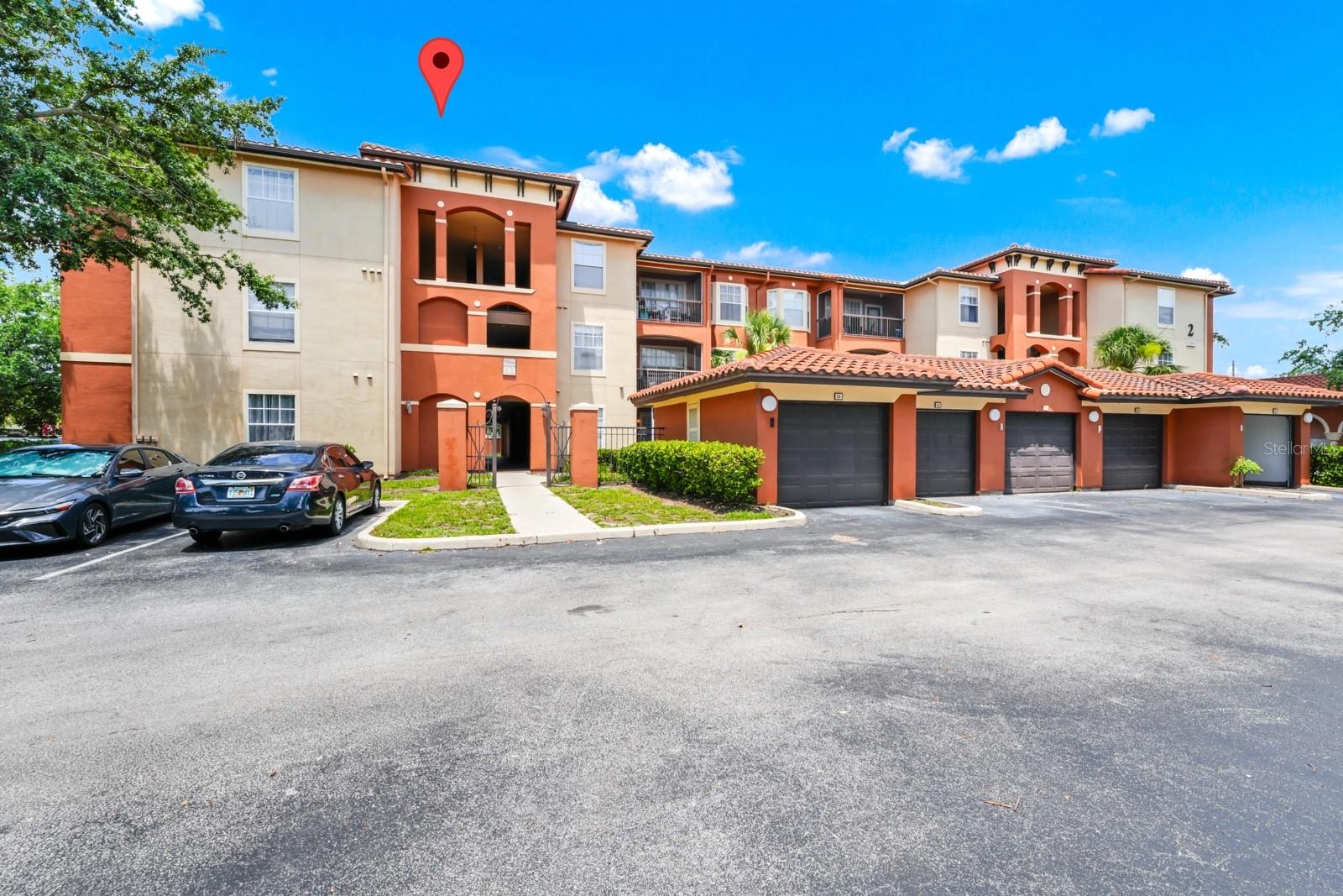 Image 2 of 30 For 5566 Metrowest Boulevard 101