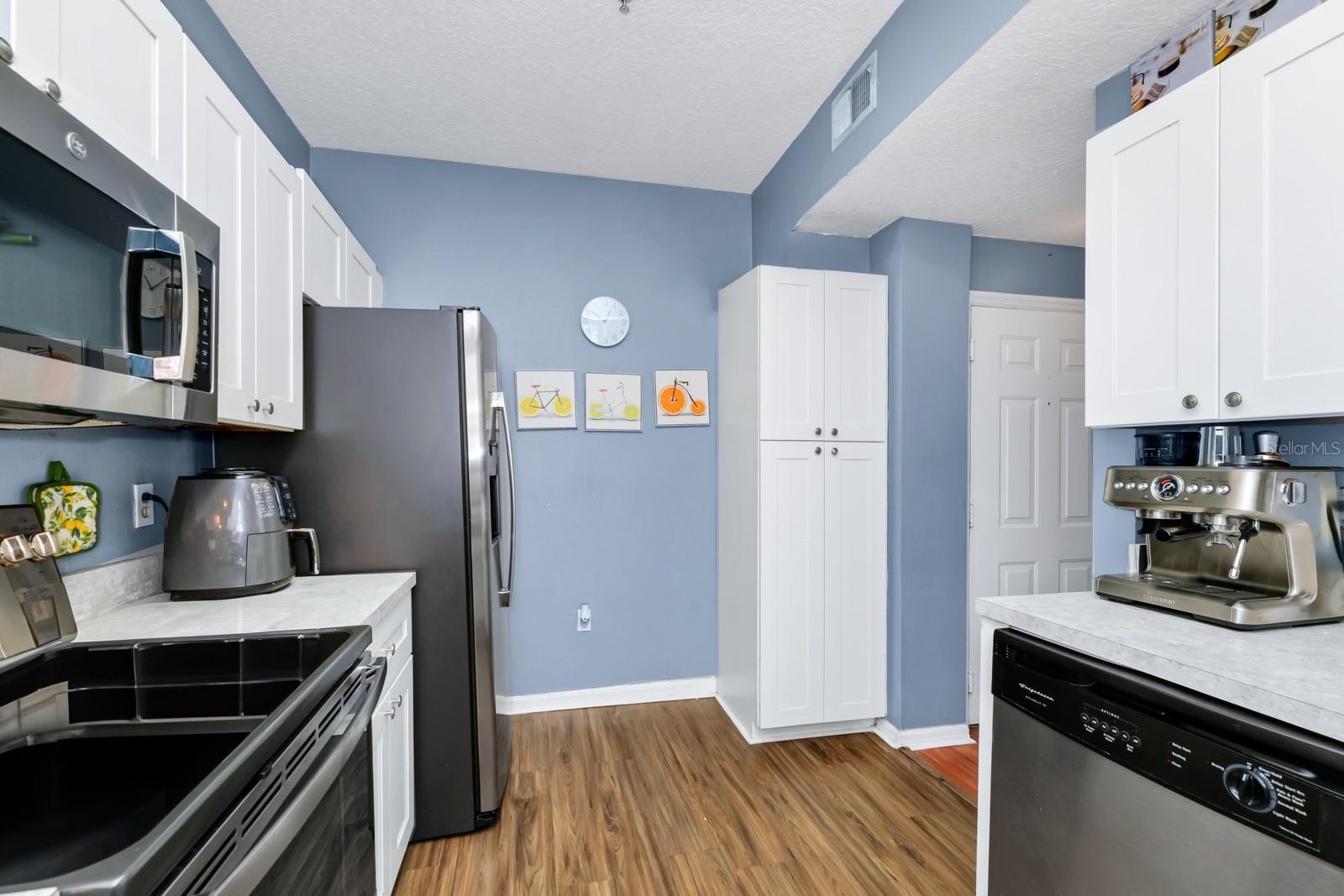 Image 20 of 30 For 5566 Metrowest Boulevard 101