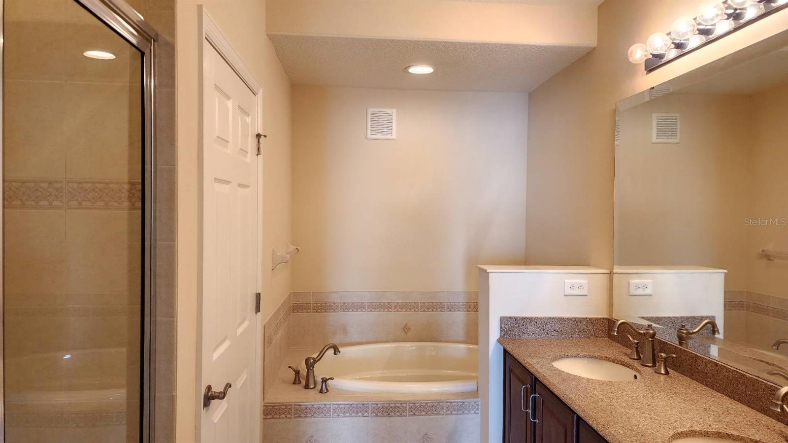 Image 13 of 22 For 7508 Toscana Boulevard 141