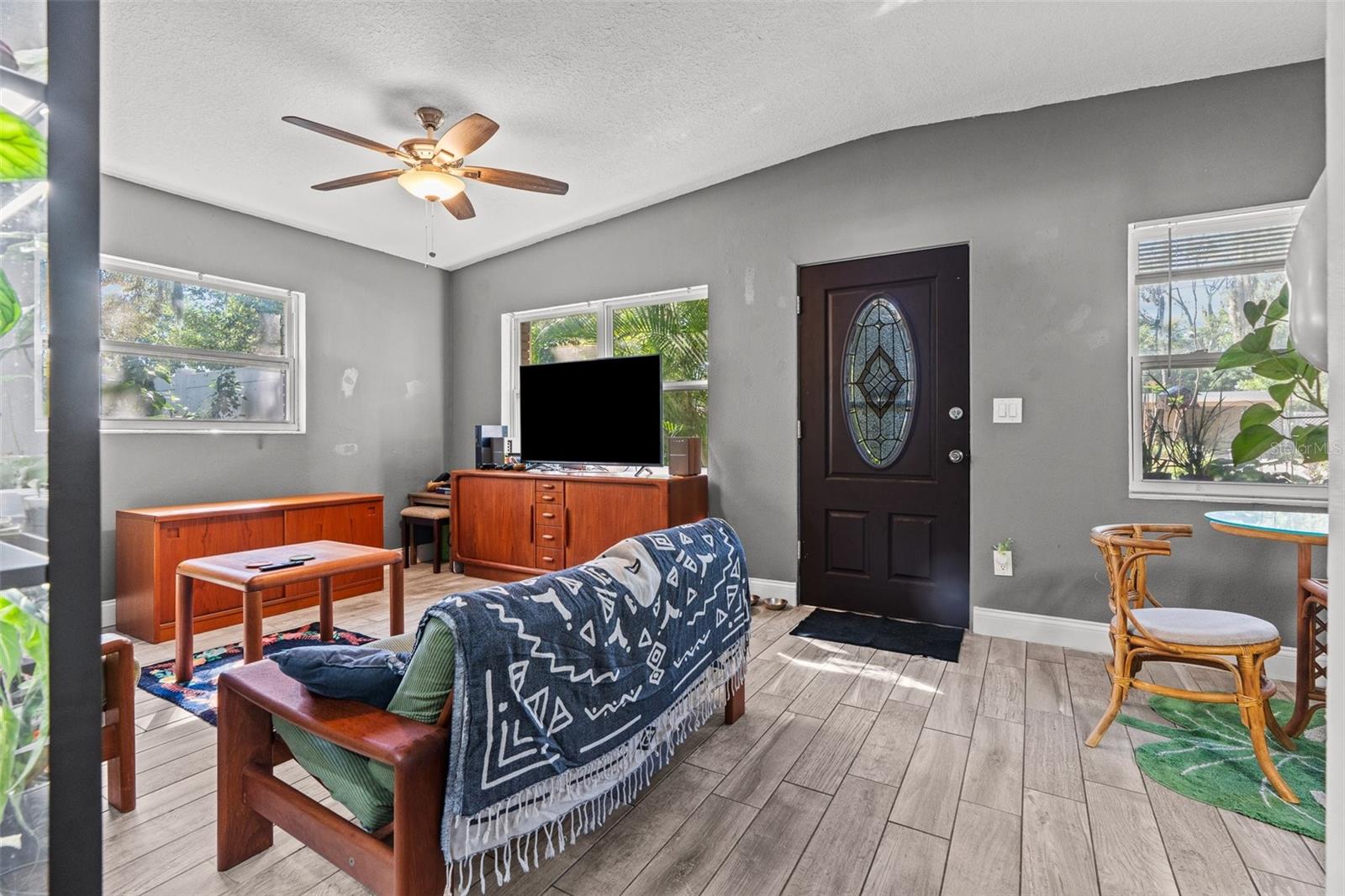 Image 10 of 28 For 481 Hibiscus Road