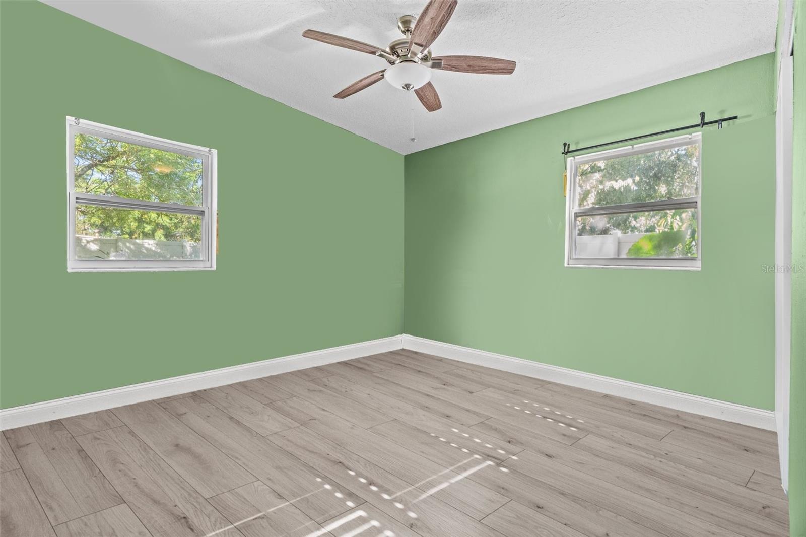 Image 16 of 28 For 481 Hibiscus Road