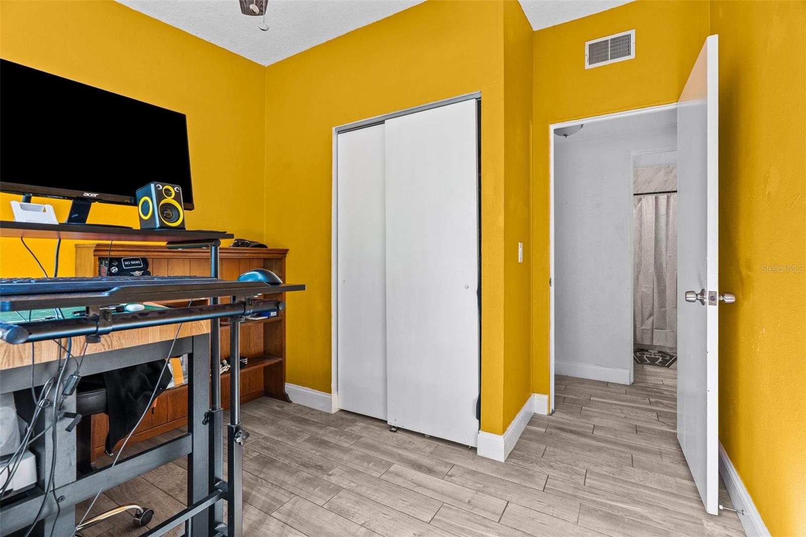 Image 19 of 28 For 481 Hibiscus Road