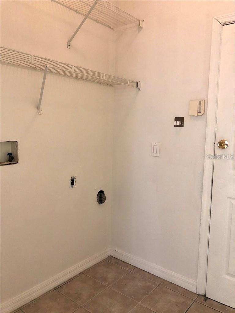Image 42 of 57 For 1749 Golfview Drive