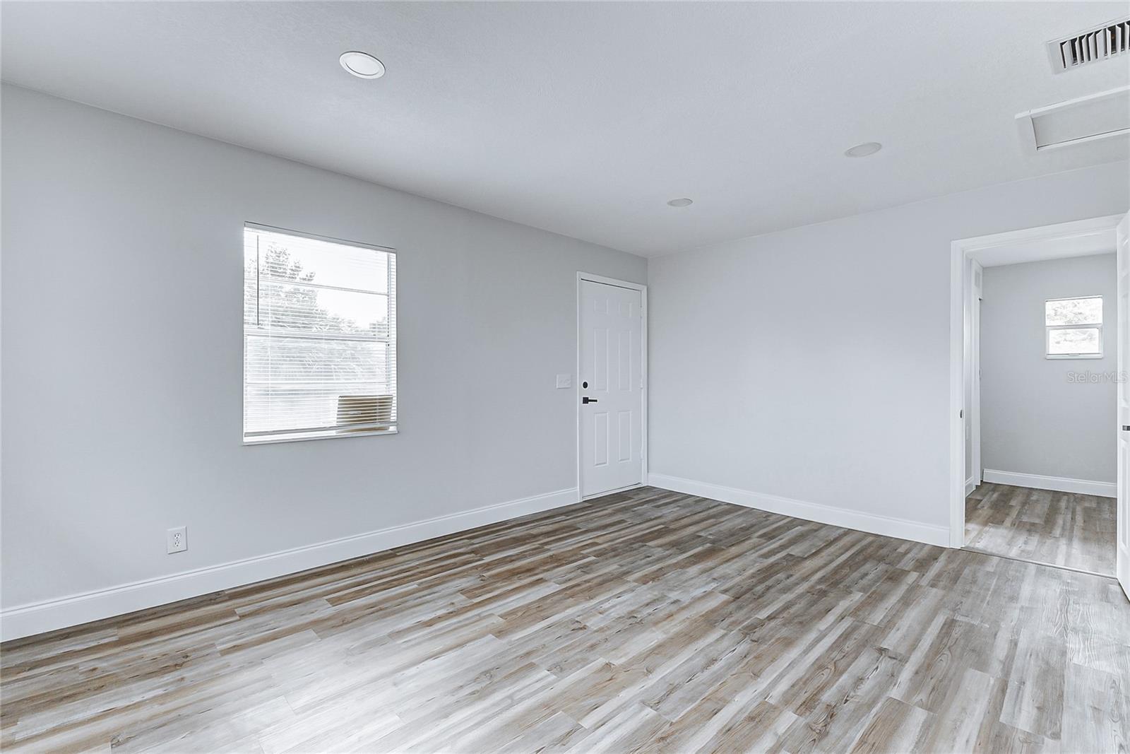 Image 20 of 22 For 1928 3rd Street Ne